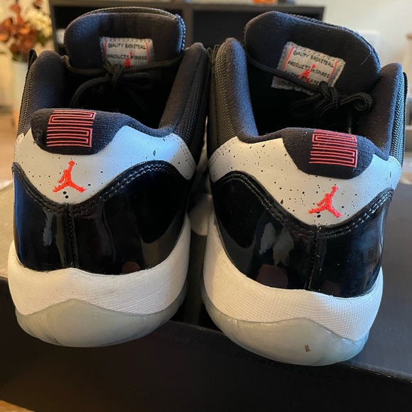Air Jordan Retro 11 low GS Infrared - Picture 4 of 6